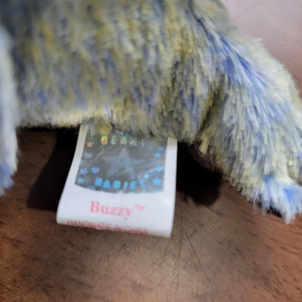 NEW Vintage TY Beanie Babies Buzzy the Buzzard Bird Collectible